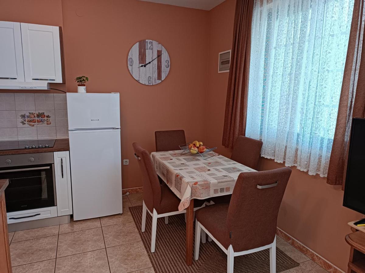 Apartments Ivicek Porec Exterior photo
