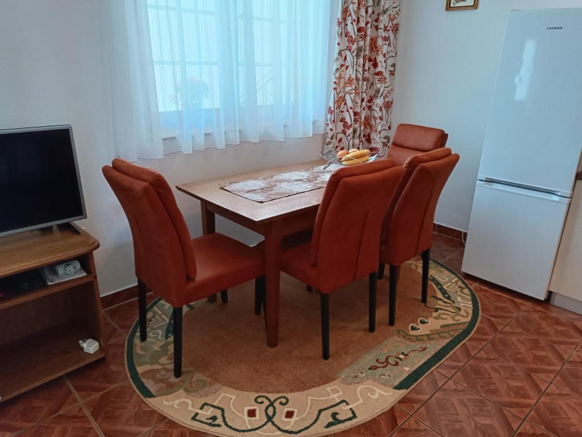 Apartments Ivicek Porec Exterior photo