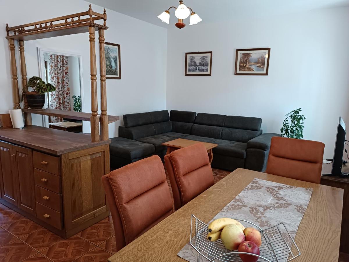 Apartments Ivicek Porec Exterior photo