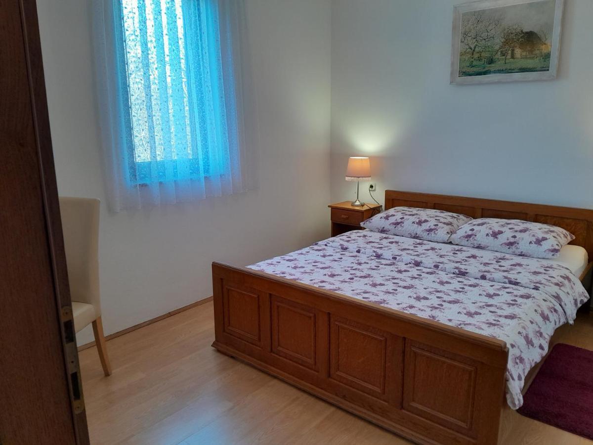Apartments Ivicek Porec Exterior photo